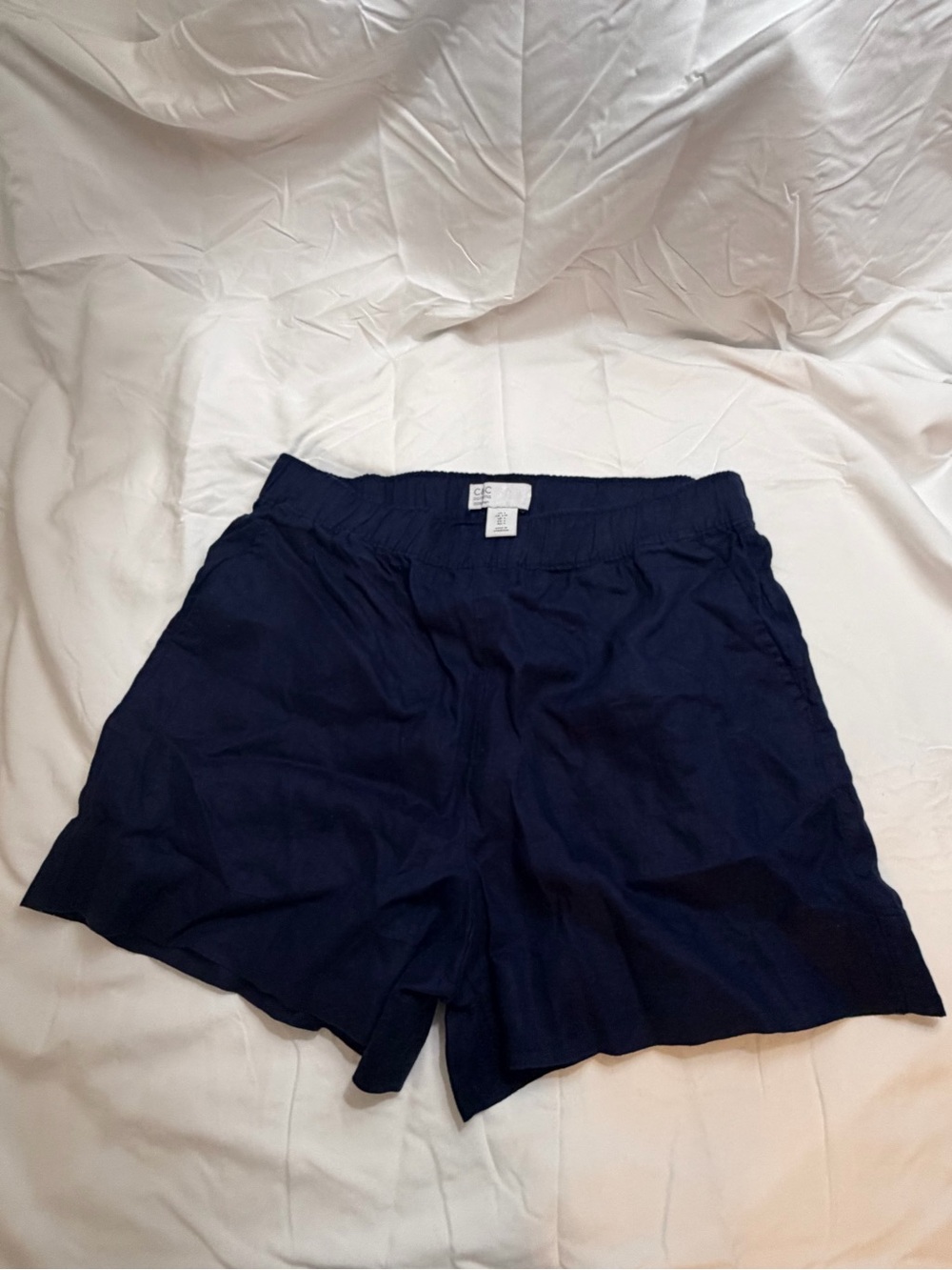 C & C California  100% Linen shorts size L, excellent condition